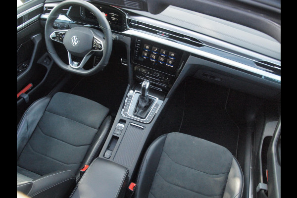 Volkswagen Arteon Shooting Brake 1.4 TSI eHybrid R-Line Business+ | Panoramadak | Trekhaak | Camera | Apple Carplay | Sfeerverlichting |