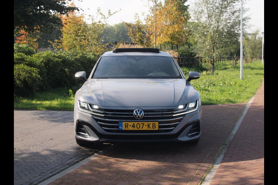 Volkswagen Arteon Shooting Brake 1.4 TSI eHybrid R-Line Business+ | Panoramadak | Trekhaak | Camera | Apple Carplay | Sfeerverlichting |