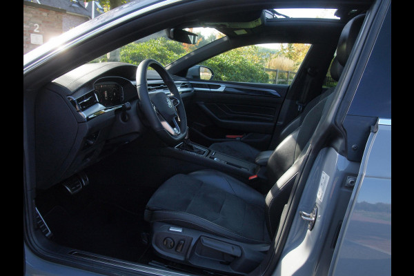 Volkswagen Arteon Shooting Brake 1.4 TSI eHybrid R-Line Business+ | Panoramadak | Trekhaak | Camera | Apple Carplay | Sfeerverlichting |