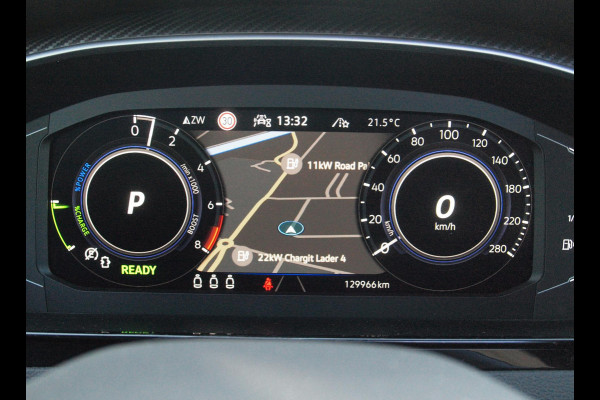 Volkswagen Arteon Shooting Brake 1.4 TSI eHybrid R-Line Business+ | Panoramadak | Trekhaak | Camera | Apple Carplay | Sfeerverlichting |