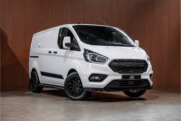 Ford Transit Custom 300 2.0 TDCI | Raptor Edition | CarPlay | Camera | Stoelverwarming | Trekhaak | Stoelverwarming | Airco | 3-Zitter | Nieuwe APK