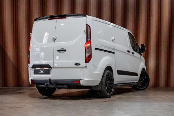 Ford Transit Custom 300 2.0 TDCI | Raptor Edition | CarPlay | Camera | Stoelverwarming | Trekhaak | Stoelverwarming | Airco | 3-Zitter | Nieuwe APK
