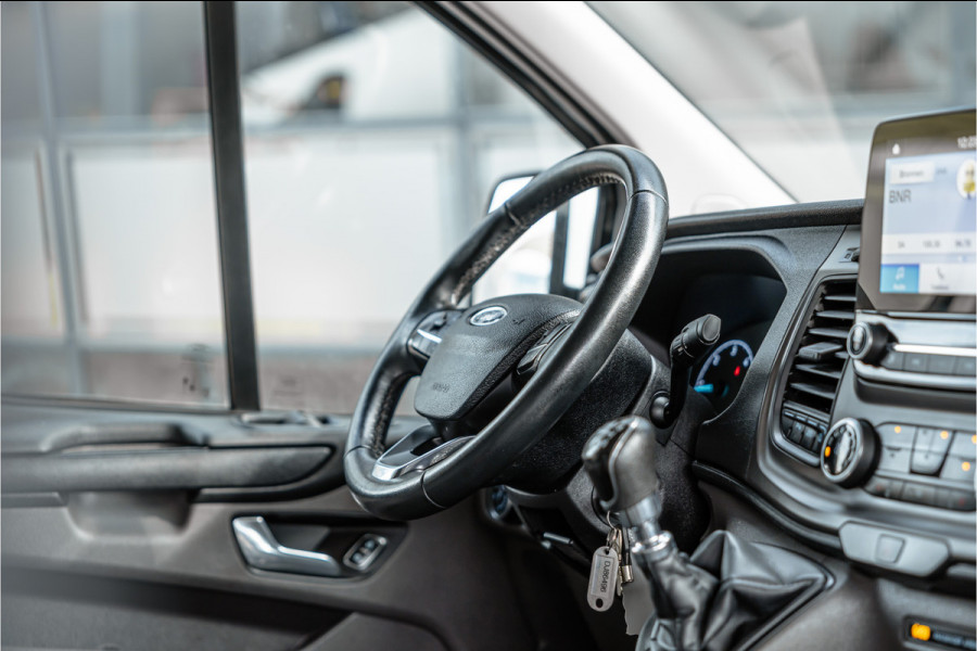 Ford Transit Custom 300 2.0 TDCI | Raptor Edition | CarPlay | Camera | Stoelverwarming | Trekhaak | Stoelverwarming | Airco | 3-Zitter | Nieuwe APK