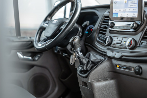 Ford Transit Custom 300 2.0 TDCI | Raptor Edition | CarPlay | Camera | Stoelverwarming | Trekhaak | Stoelverwarming | Airco | 3-Zitter | Nieuwe APK