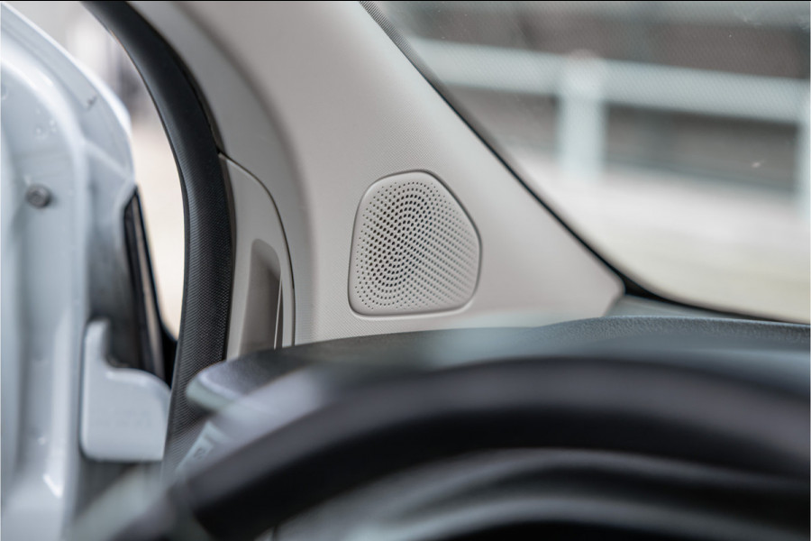 Ford Transit Custom 300 2.0 TDCI | Raptor Edition | CarPlay | Camera | Stoelverwarming | Trekhaak | Stoelverwarming | Airco | 3-Zitter | Nieuwe APK