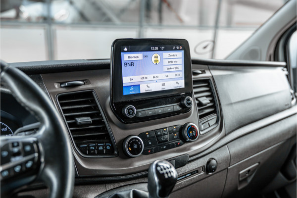 Ford Transit Custom 300 2.0 TDCI | Raptor Edition | CarPlay | Camera | Stoelverwarming | Trekhaak | Stoelverwarming | Airco | 3-Zitter | Nieuwe APK