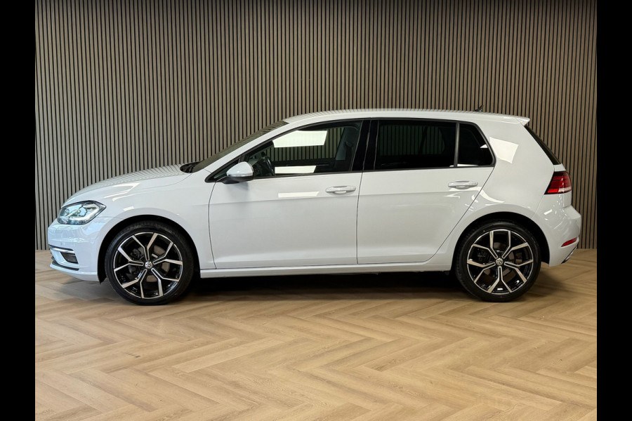 Volkswagen Golf 1.5 TSI Highline 150PK DSG NAVIGATIE LED ACC PDC V+A MASSAGESTOELEN