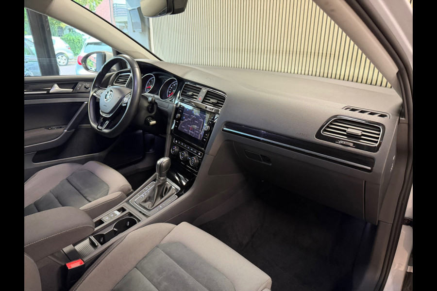 Volkswagen Golf 1.5 TSI Highline 150PK DSG NAVIGATIE LED ACC PDC V+A MASSAGESTOELEN
