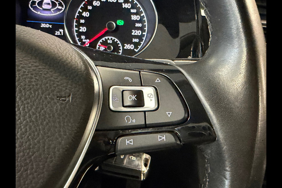 Volkswagen Golf 1.5 TSI Highline 150PK DSG NAVIGATIE LED ACC PDC V+A MASSAGESTOELEN