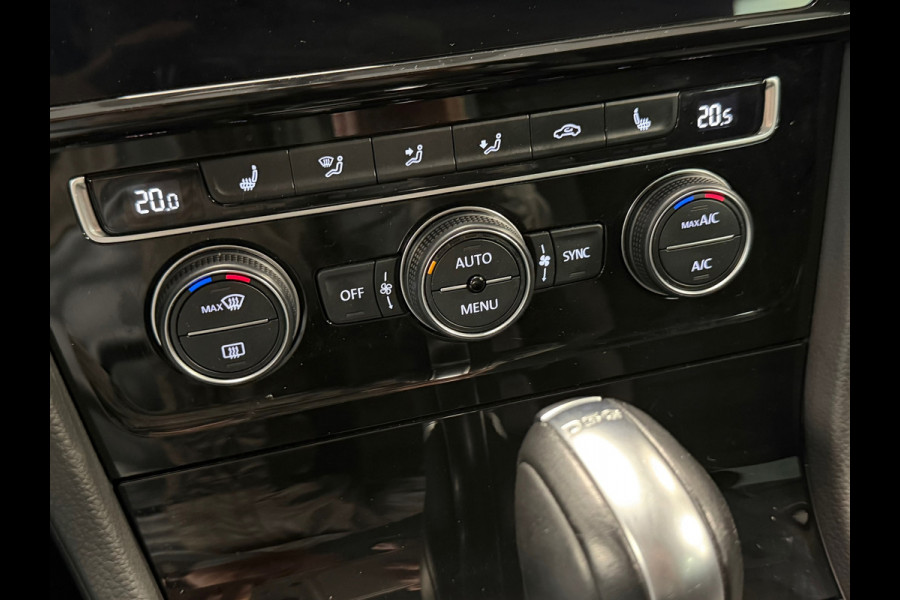 Volkswagen Golf 1.5 TSI Highline 150PK DSG NAVIGATIE LED ACC PDC V+A MASSAGESTOELEN