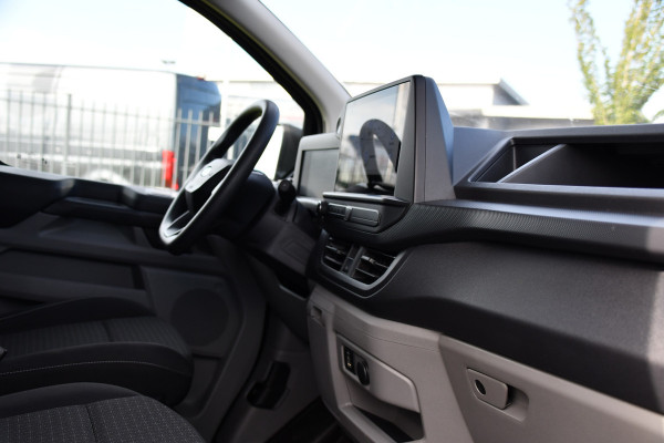 Ford Transit Custom 300 2.0 TDCI L1H1 Black Edition Cruise, Camera, Carplay, LED, 136pk, Automaat, NAVI, Airco, Multimedia, Uniek!