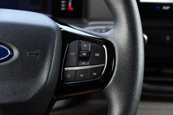 Ford Transit Custom 300 2.0 TDCI L1H1 Black Edition Cruise, Camera, Carplay, LED, 136pk, Automaat, NAVI, Airco, Multimedia, Uniek!
