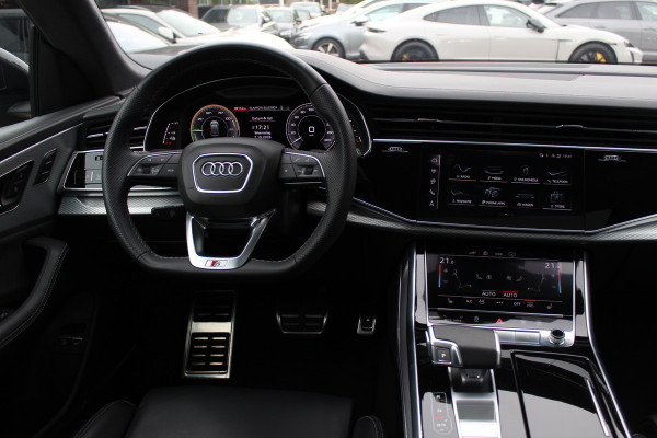 Audi Q8 60 TFSI e quattro Pro Line S Competition / Trekhaak / Panoramadak / Camera / RS Seats / 23'' / B&O / Matrix LED / Keyless / Ambiance / Stoelverwarming 4x / Dodehoek / DAB / ACC