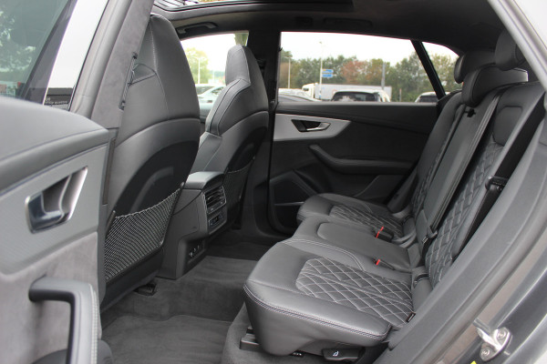 Audi Q8 60 TFSI e quattro Pro Line S Competition / Trekhaak / Panoramadak / Camera / RS Seats / 23'' / B&O / Matrix LED / Keyless / Ambiance / Stoelverwarming 4x / Dodehoek / DAB / ACC