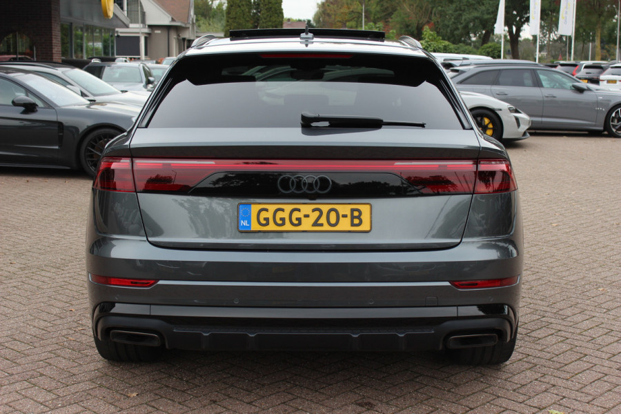 Audi Q8 60 TFSI e quattro Pro Line S Competition / Trekhaak / Panoramadak / Camera / RS Seats / 23'' / B&O / Matrix LED / Keyless / Ambiance / Stoelverwarming 4x / Dodehoek / DAB / ACC