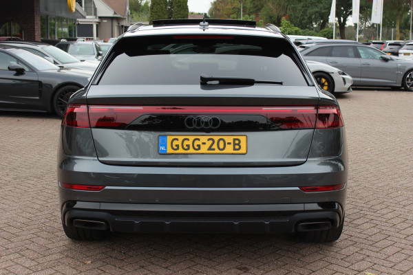 Audi Q8 60 TFSI e quattro Pro Line S Competition / Trekhaak / Panoramadak / Camera / RS Seats / 23'' / B&O / Matrix LED / Keyless / Ambiance / Stoelverwarming 4x / Dodehoek / DAB / ACC