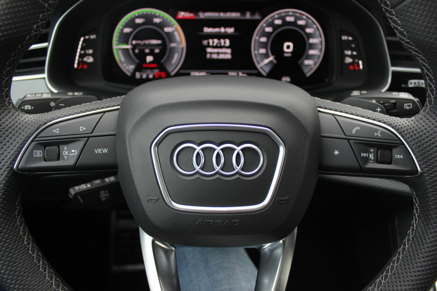 Audi Q8 60 TFSI e quattro Pro Line S Competition / Trekhaak / Panoramadak / Camera / RS Seats / 23'' / B&O / Matrix LED / Keyless / Ambiance / Stoelverwarming 4x / Dodehoek / DAB / ACC