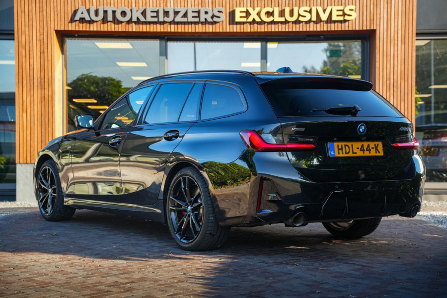 BMW 3 Serie Touring 330e xDrive M Pakket Panoramadak HUD Camera ACC Harman Kardon