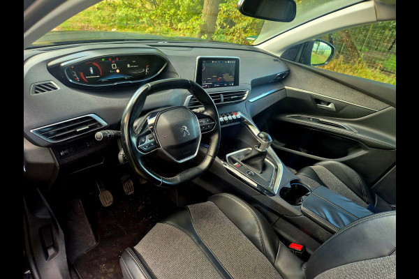 Peugeot 5008 1.2 PureTech Allure 7 prs camera