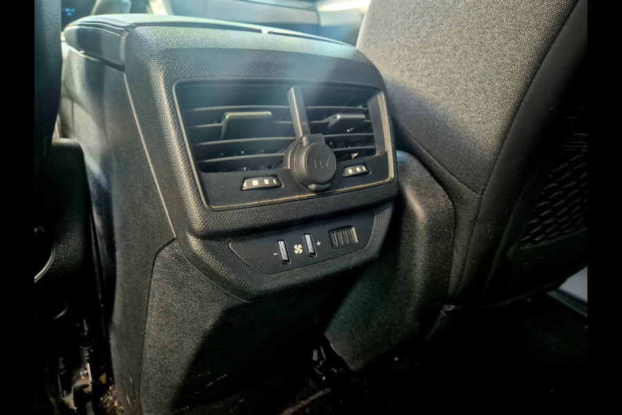 Peugeot 5008 1.2 PureTech Allure 7 prs camera
