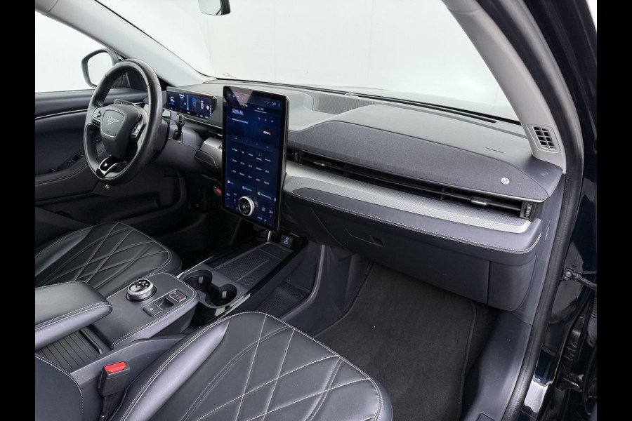 Ford Mustang Mach-E RWD 75kWh SOH 95% Adap.Cruise B&O®-Hifi Leder+Memory Trekhaak Stoel+Stuurverwarming Elek.Stoelen Navi Pdc Keyless Android Auto Apple Carplay Elek.Achterklep Lmv 18" DAB Bluetooth Led 1e Eigenaar Dealeronderhouden Origineel Nederlandse Auto