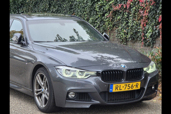 BMW 3 Serie Touring M Sport High Executive Panorama Trekhaak Apple CarPlay 6WB virtual dash NAP NL