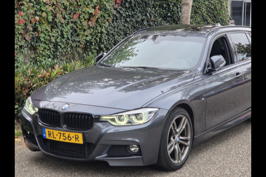 BMW 3 Serie Touring M Sport High Executive Panorama Trekhaak Apple CarPlay 6WB virtual dash NAP NL