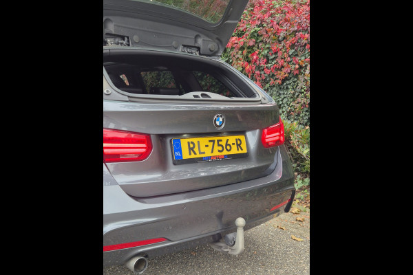 BMW 3 Serie Touring M Sport High Executive Panorama Trekhaak Apple CarPlay 6WB virtual dash NAP NL