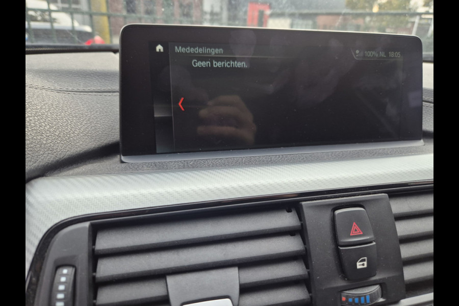 BMW 3 Serie Touring M Sport High Executive Panorama Trekhaak Apple CarPlay 6WB virtual dash NAP NL