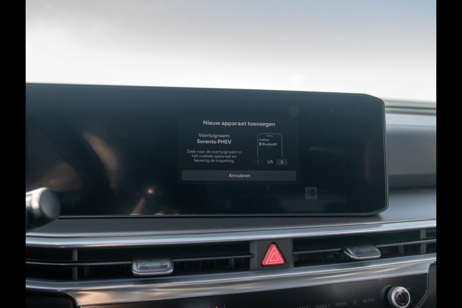 Kia Sorento 1.6 T-GDi Plug-in Hybrid 4WD DynamicPlusLine 7p | Actieprijs* | Navi. | Clima. | Adapt. Cruise. | Stoel&Stuur Verwarming | Dodehoekassistentie | Bose Sound System