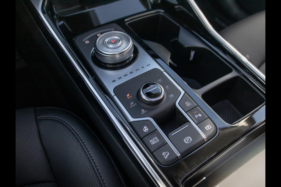 Kia Sorento 1.6 T-GDi Plug-in Hybrid 4WD DynamicPlusLine 7p | Actieprijs* | Navi. | Clima. | Adapt. Cruise. | Stoel&Stuur Verwarming | Dodehoekassistentie | Bose Sound System