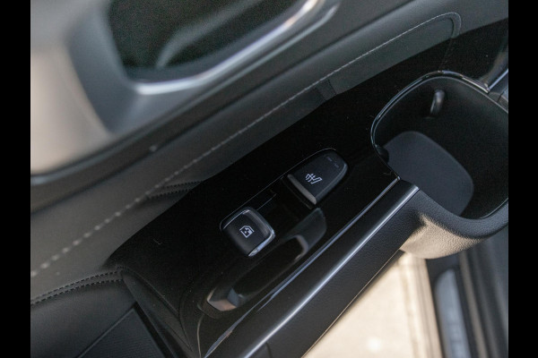 Kia Sorento 1.6 T-GDi Plug-in Hybrid 4WD DynamicPlusLine 7p | Actieprijs* | Navi. | Clima. | Adapt. Cruise. | Stoel&Stuur Verwarming | Dodehoekassistentie | Bose Sound System