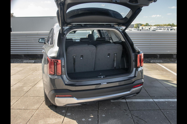 Kia Sorento 1.6 T-GDi Plug-in Hybrid 4WD DynamicPlusLine 7p | Actieprijs* | Navi. | Clima. | Adapt. Cruise. | Stoel&Stuur Verwarming | Dodehoekassistentie | Bose Sound System