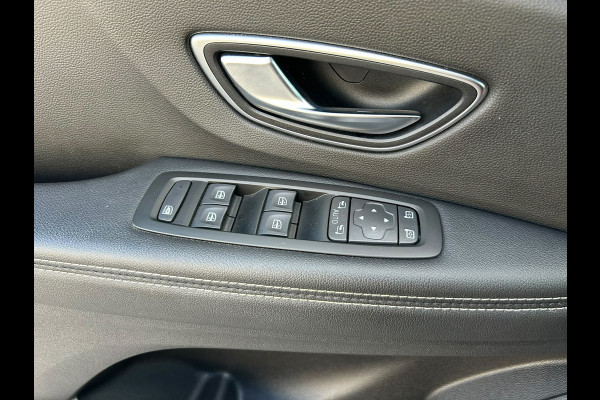 Renault Scénic 1.3 TCe Bose | TREKHAAK | PANO | A.CAMERA | HEAD-UP | LEDER | NAVI | BLUETOOTH | APK T/M 7-8-2028 | 1E EIGENAAR