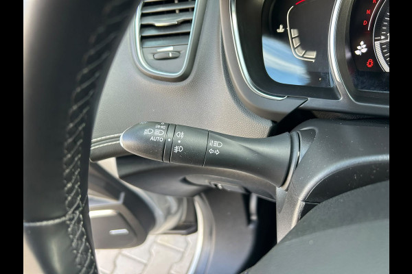 Renault Scénic 1.3 TCe Bose | TREKHAAK | PANO | A.CAMERA | HEAD-UP | LEDER | NAVI | BLUETOOTH | APK T/M 7-8-2028 | 1E EIGENAAR