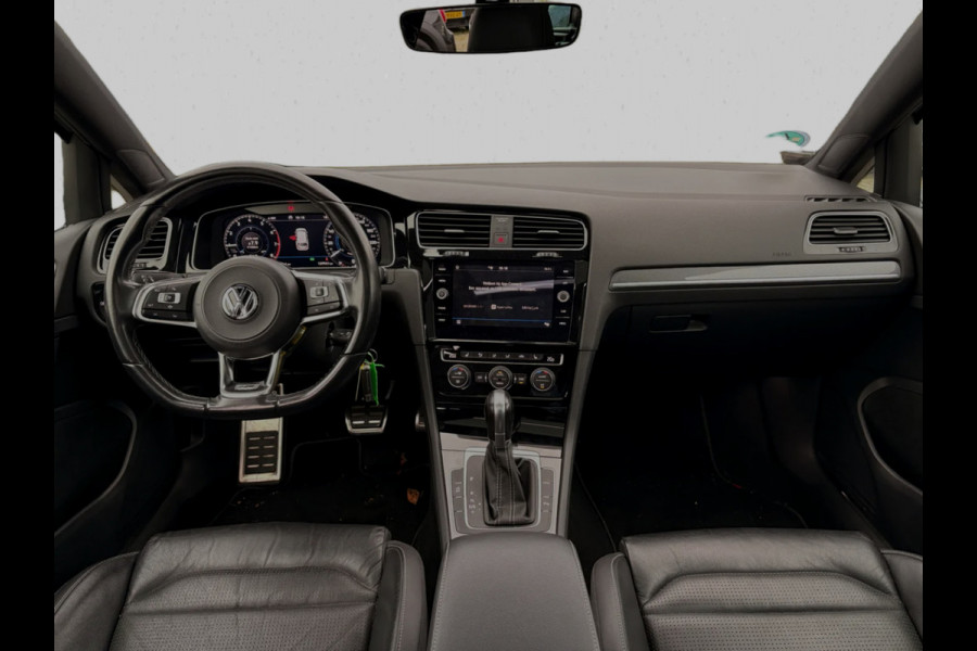 Volkswagen Golf Variant 1.5 TSI Highline Business 2x R-Line | PANO | NL-Auto | Goed onderH | TrekH | Add cruise | StoelverW | Etc
