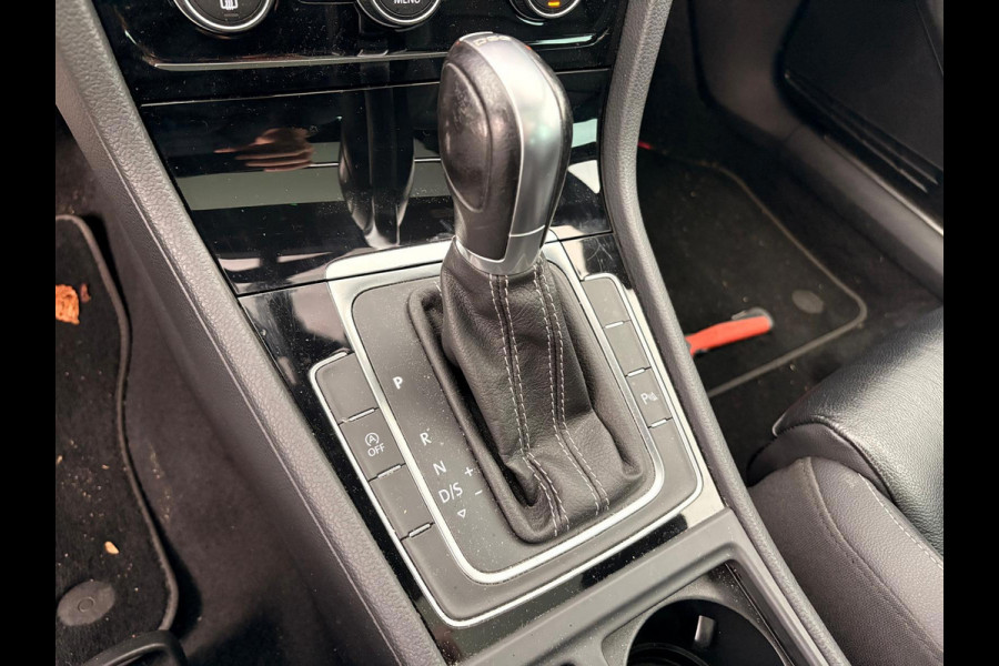 Volkswagen Golf Variant 1.5 TSI Highline Business 2x R-Line | PANO | NL-Auto | Goed onderH | TrekH | Add cruise | StoelverW | Etc