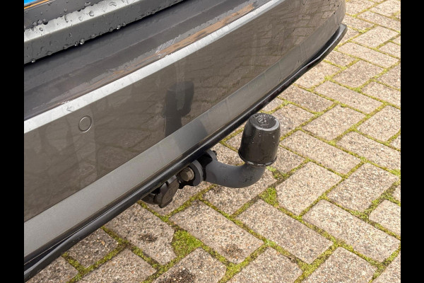 Volkswagen Golf Variant 1.5 TSI Highline Business 2x R-Line | PANO | NL-Auto | Goed onderH | TrekH | Add cruise | StoelverW | Etc