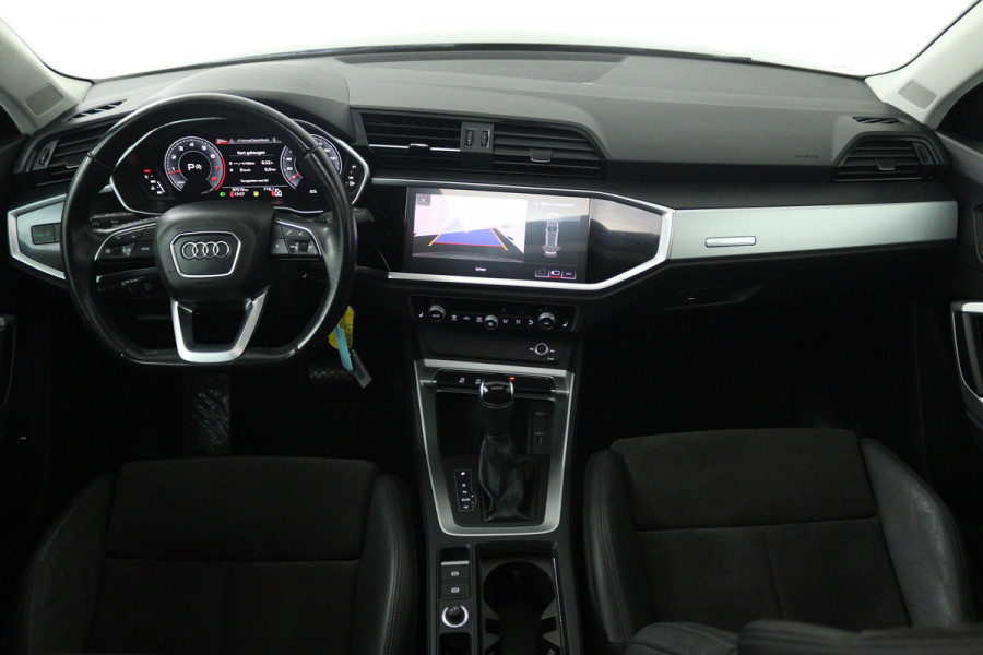 Audi Q3 35 TFSI Pro Line S (PANORAMADAK, TREKHAAK, STOELVERWARMING, CAMERA)