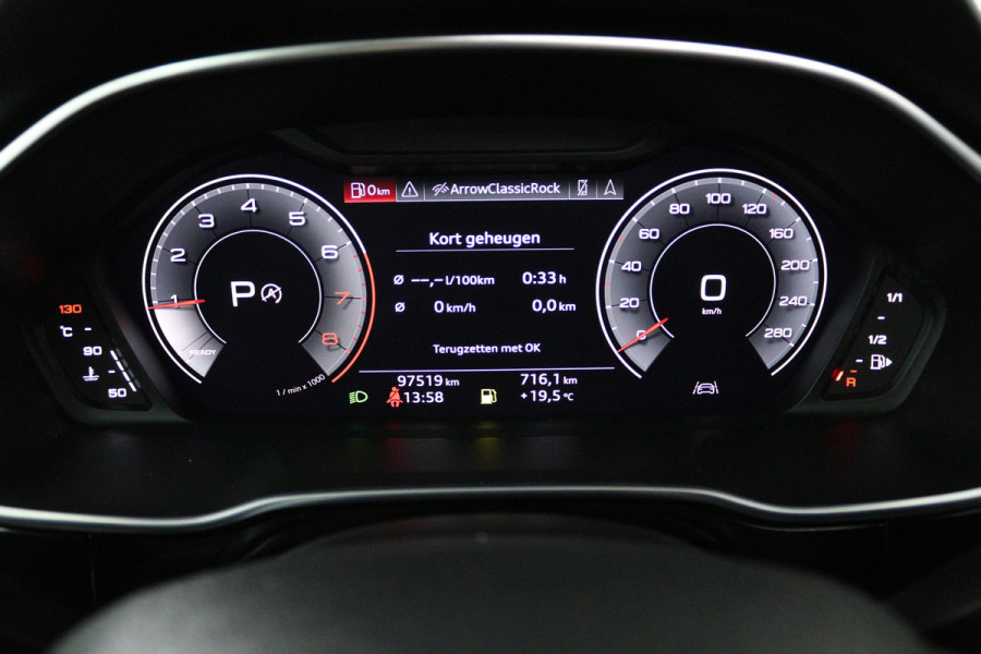 Audi Q3 35 TFSI Pro Line S (PANORAMADAK, TREKHAAK, STOELVERWARMING, CAMERA)