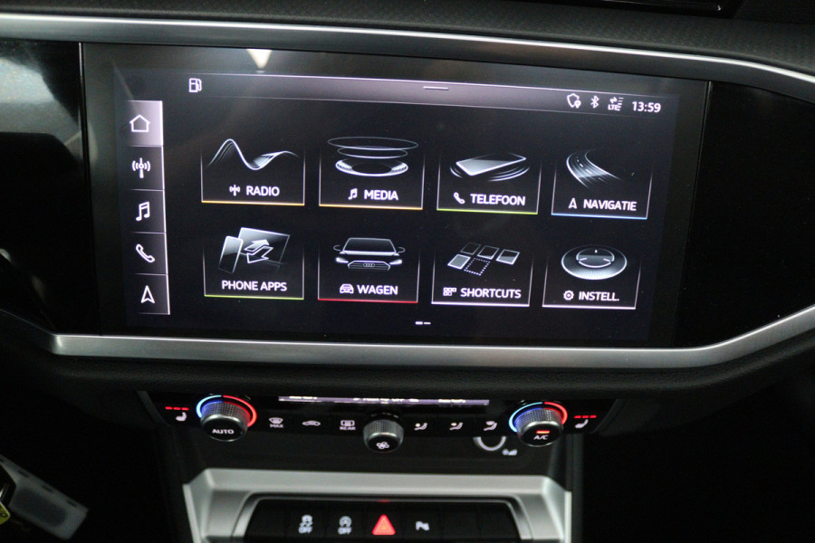 Audi Q3 35 TFSI Pro Line S (PANORAMADAK, TREKHAAK, STOELVERWARMING, CAMERA)