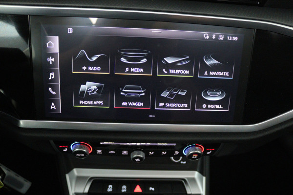 Audi Q3 35 TFSI Pro Line S (PANORAMADAK, TREKHAAK, STOELVERWARMING, CAMERA)