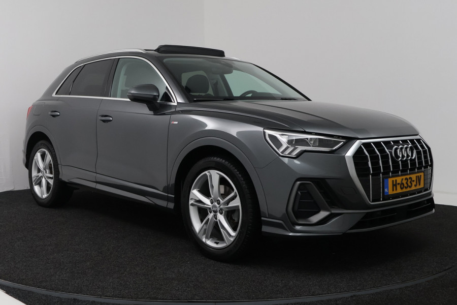 Audi Q3 35 TFSI Pro Line S (PANORAMADAK, TREKHAAK, STOELVERWARMING, CAMERA)