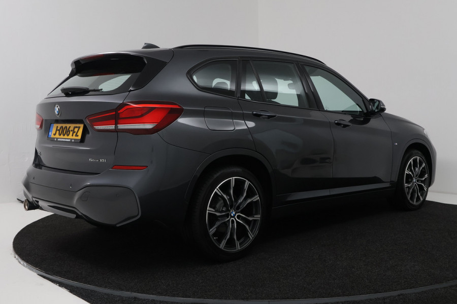 BMW X1 sDrive18i High Executive (SFEERVERLICHTING, NAVIGATIE, CRUISE CONTROL, DEALER ONDERHOUDEN)
