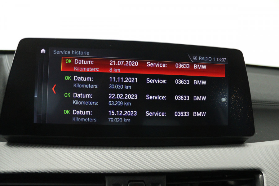 BMW X1 sDrive18i High Executive (SFEERVERLICHTING, NAVIGATIE, CRUISE CONTROL, DEALER ONDERHOUDEN)