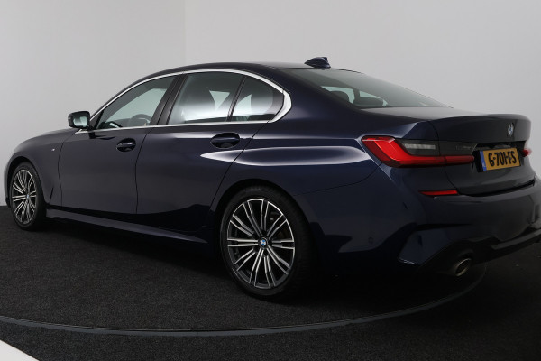 BMW 3-serie 320i High Executive M-sport(M-PAkKKET, CAMERA, STOELVERWARMING, SFEERVERLICHTING, DEALER ONDERHOUDEN)