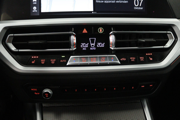 BMW 3-serie 320i High Executive M-sport(M-PAkKKET, CAMERA, STOELVERWARMING, SFEERVERLICHTING, DEALER ONDERHOUDEN)