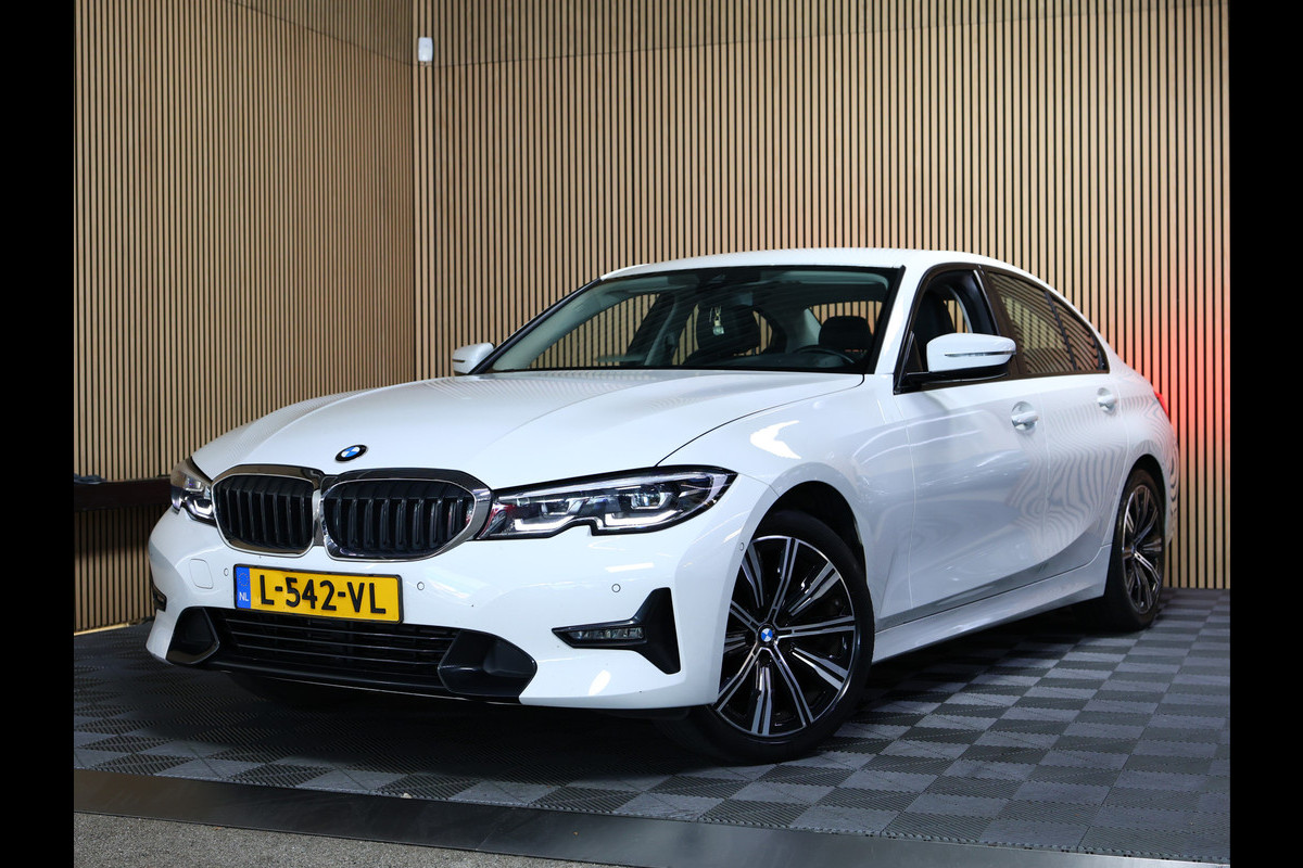 BMW 3 Serie 318i Business M SPORT Edition AVM SPORTLEDER NAVI CARPLAY VIRTUAL '21