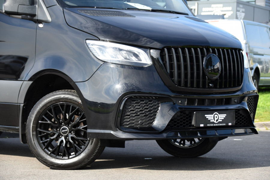 Mercedes-Benz Sprinter 319 1.9 CDI L2H2 AMG Black Edition Adaptieve Cruise, Carplay, 3500kg Trekhaak, Camera, LED, 190pk, 10,5'' Mbux, Sensoren, Leder, Standkachel. Automaat, Uniek!