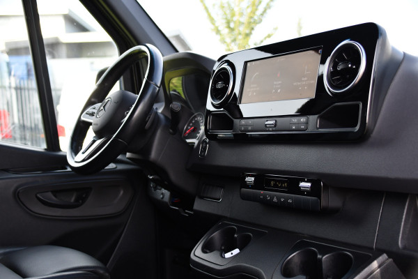 Mercedes-Benz Sprinter 319 1.9 CDI L2H2 RWD Black Edition 360 Camera, Cruise, LED, 3500kg Trekhaak, Carplay, Leder, 10,5'' Mbux, 190pk, Automaat, NAVI, Uniek!
